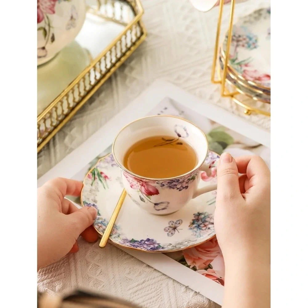 Le Potocio Bone China  Tea Set Vintage Floral Coffee Cups And Tea Sets Porcelain